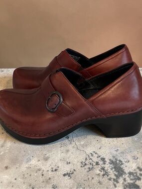 Dansko Tamara Clogs - Redwood Brown Leather Mary Jane - Women’s Size 8.5-9